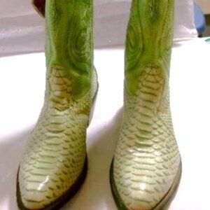 Durango Green Leather Women's Cowboy Boots**New with Tag**Size 7 1/2**